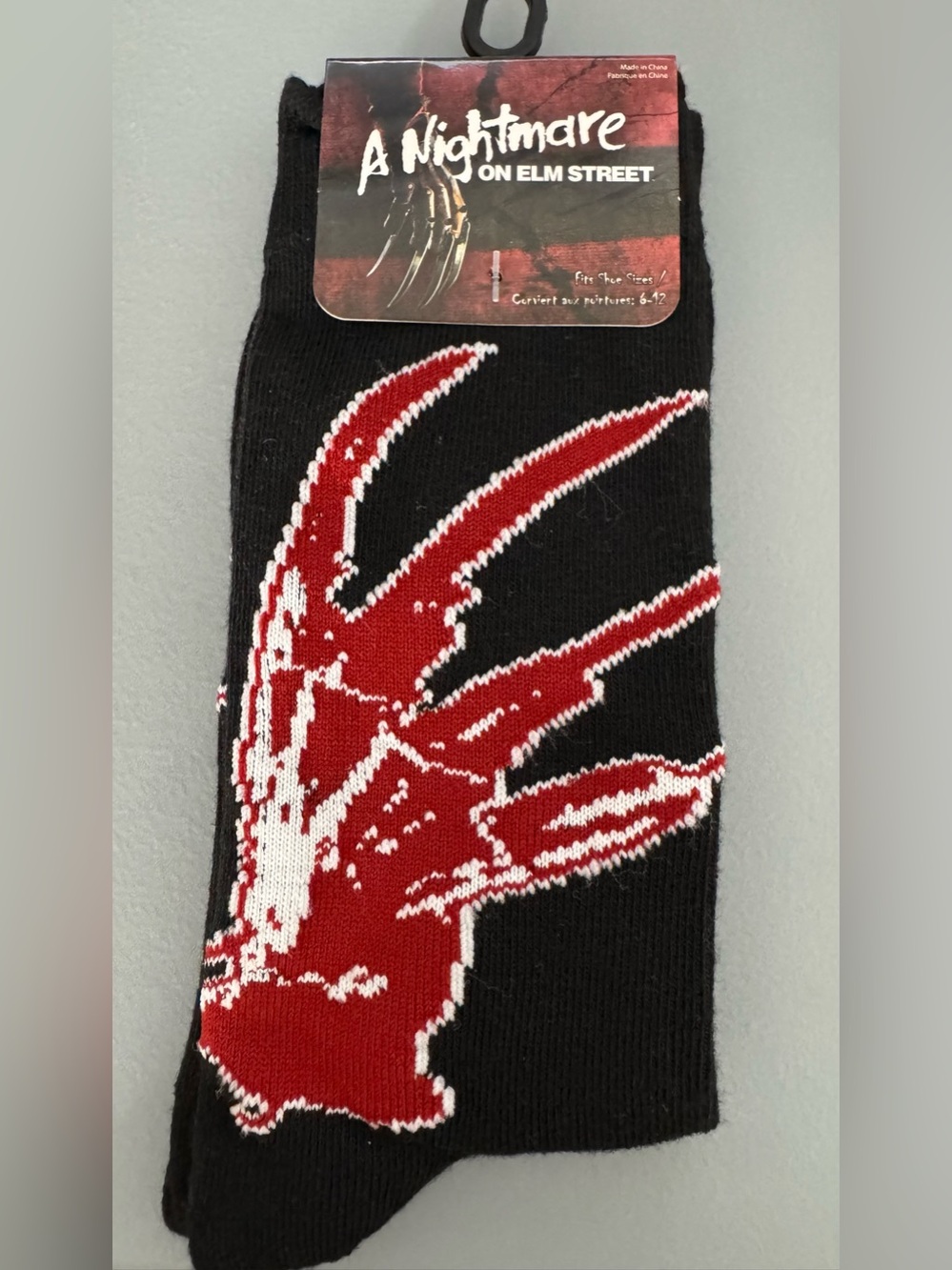 A Nightmare on Elm Street Men's Black & Red Graphic Crew Socks Halloween novelty